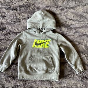Nike Heather Gray kids size 6 Hoodie Sweatshirt
